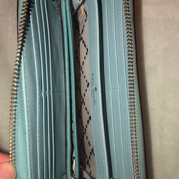 Kate spade wallet - Picture 2 of 3